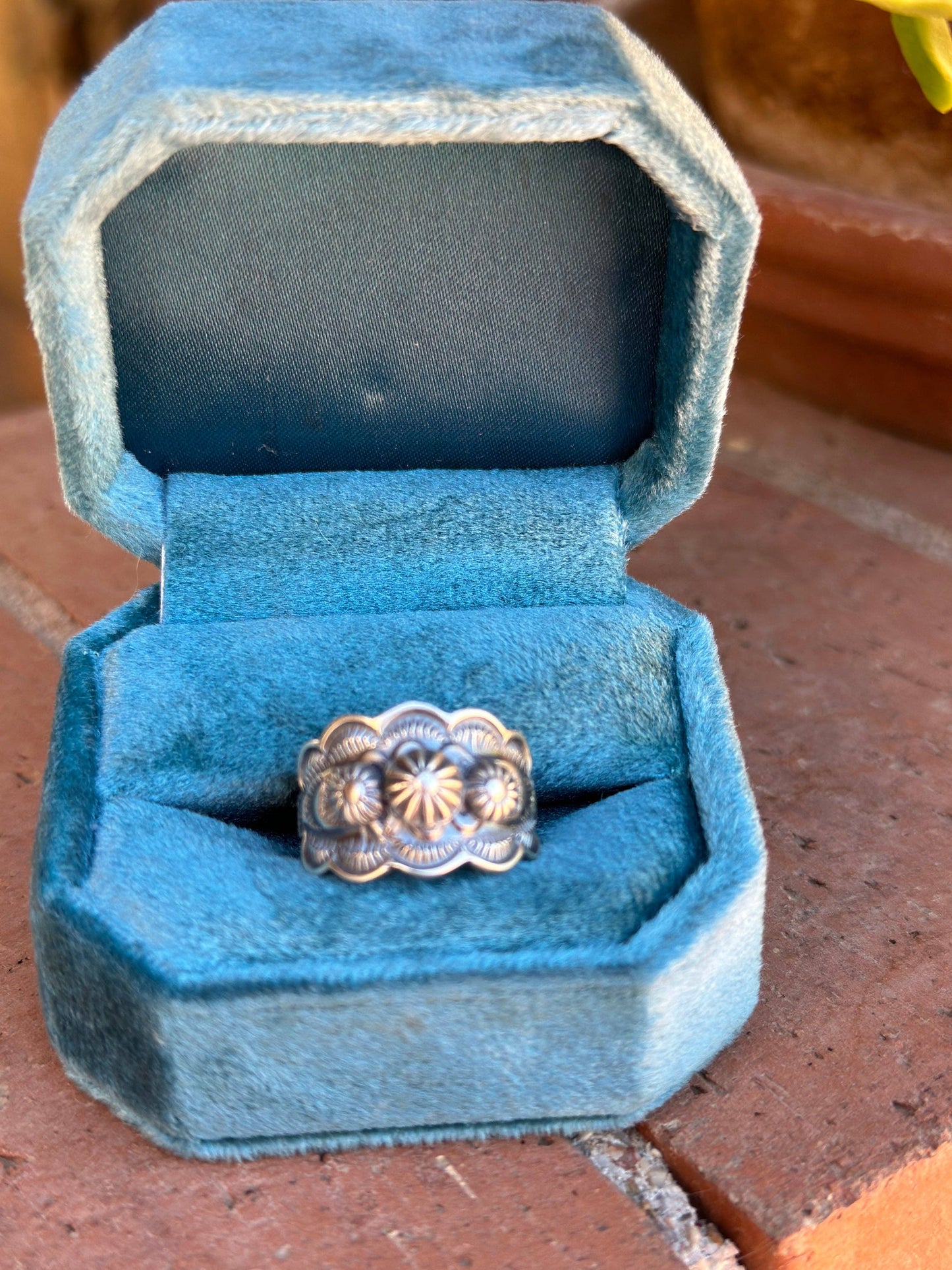 The Cassidy Sterling Flower Cigar Band Ring: 8 Ring 125