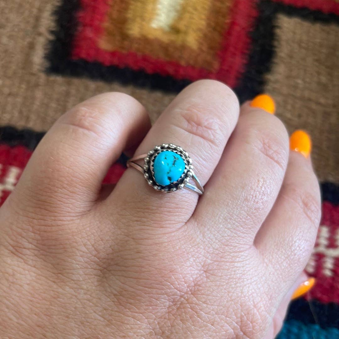 Navajo Single Stone Turquoise Sterling Silver Ring: 7 Ring 121