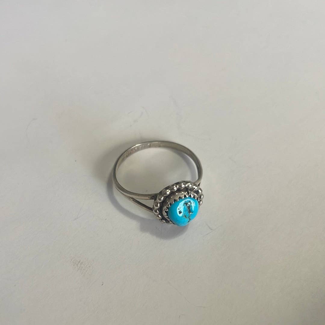 Navajo Single Stone Turquoise Sterling Silver Ring: 7 Ring 121