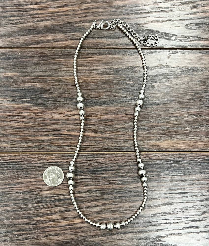 738056, 22" Silver Western Bead Necklace