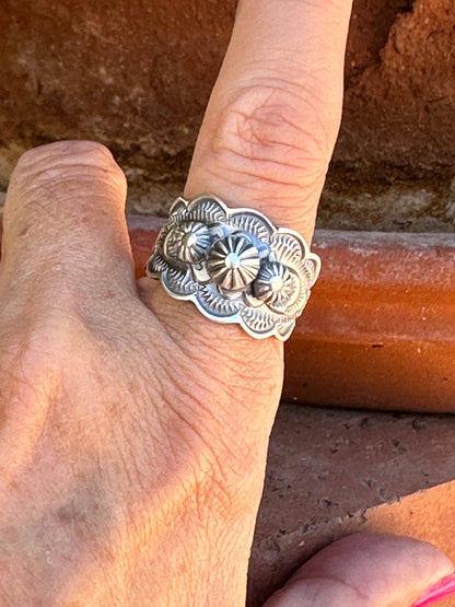 The Cassidy Sterling Flower Cigar Band Ring: 7 Ring 112